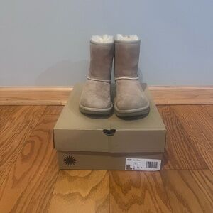 UGG Kids Classic  Boots - Brown with box